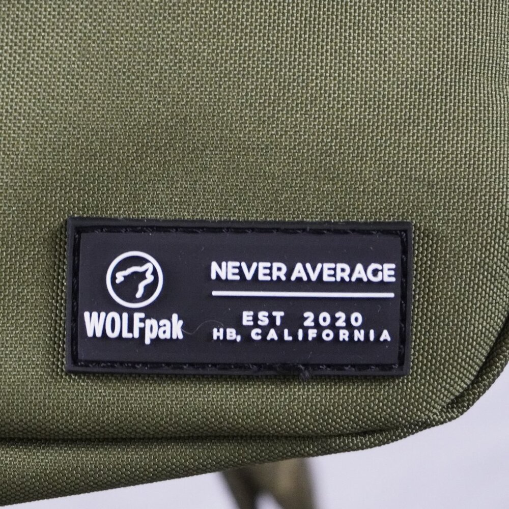 WOLFpak Crossbody Pack brand new with tags - Picture 2 of 4